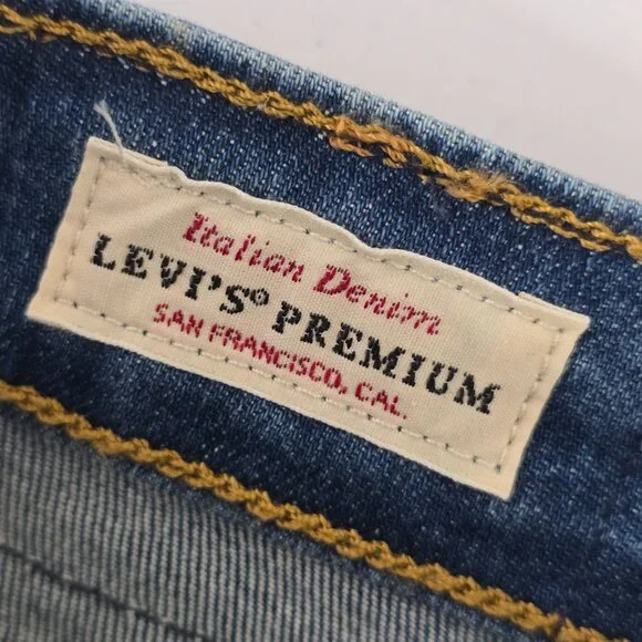 Levi’s 725 High Rise Bootcut Jeans Women 31 Mid Wash NWT - Picture 9 of 9